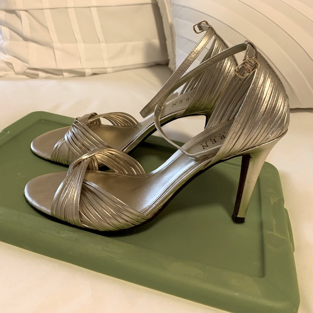 Women’s dressy sandal